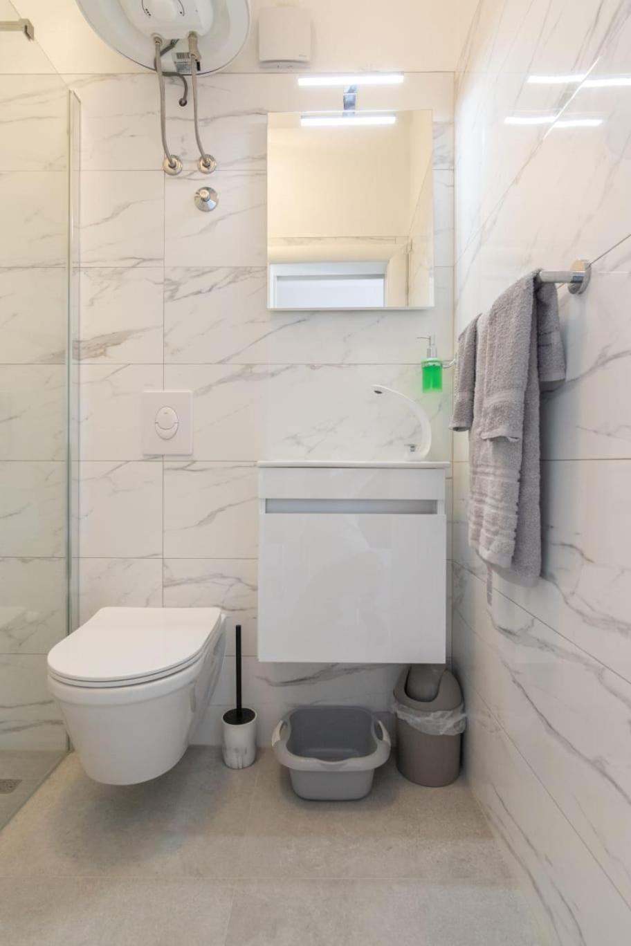 Apartment Karla Komiža Eksteriør bilde