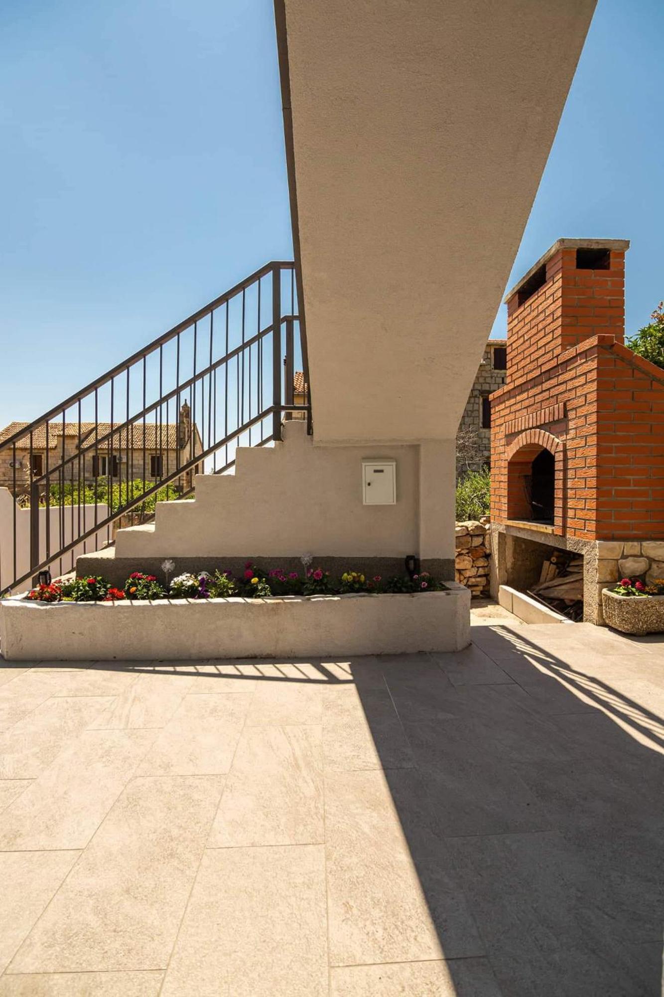 Apartment Karla Komiža Eksteriør bilde